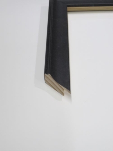 black-wood-picture-frame-l3513