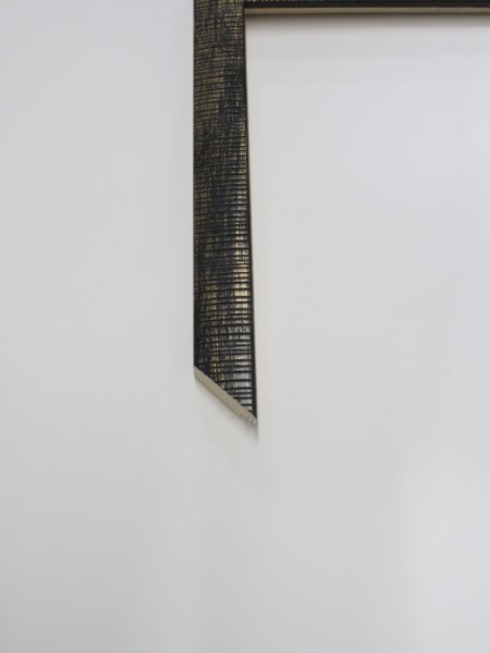 black-wood-picture-frame-l3415-black-gold