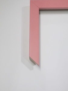 coloured-wood-pastel-pink-cube-picture-frame
